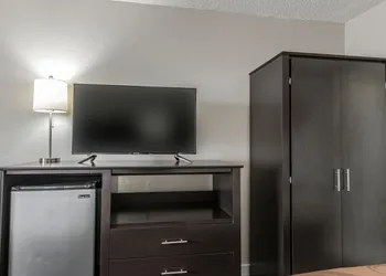 Quality Inn & Suites Kissimmee near Main Gate hotel thumbnail 7