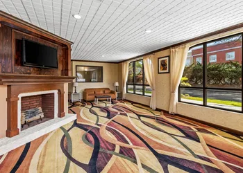 Quality Inn & Suites Florence Civic Center hotel thumbnail 3