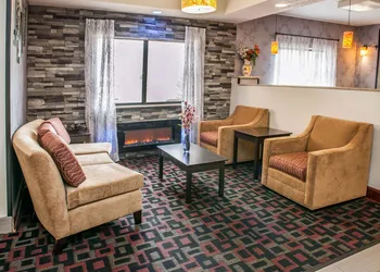 Quality Inn & Suites South Bend Airport hotel thumbnail 2