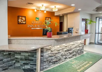 Quality Inn & Suites South Bend Airport hotel thumbnail 3