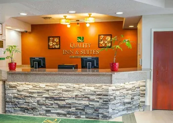 Quality Inn & Suites South Bend Airport hotel thumbnail 5