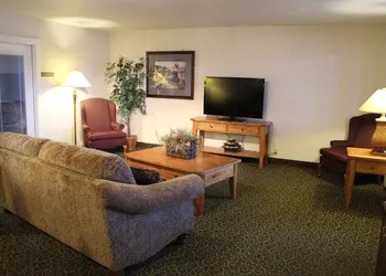 Quality Inn & Suites Goldendale hotel thumbnail 5
