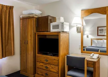 Quality Inn & Suites Goldendale hotel thumbnail 6