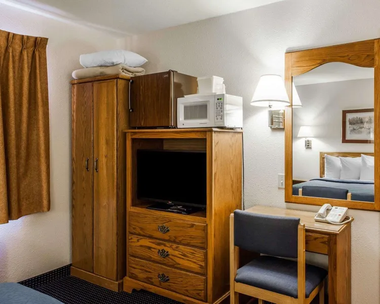 Quality Inn & Suites Goldendale hotel detail image 6