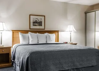 Quality Inn & Suites Goldendale hotel thumbnail 7