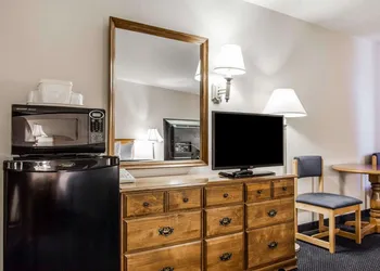 Quality Inn & Suites Goldendale hotel thumbnail 8