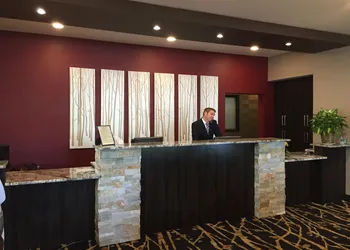 Ramada by Wyndham Grand Forks hotel thumbnail 8