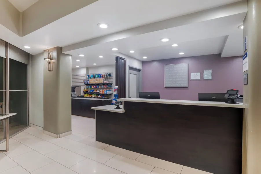 Best Western Plus Commerce Hotel hotel detail image 2