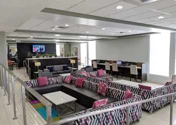 Best Western Plus Commerce Hotel hotel thumbnail 3