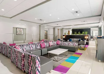Best Western Plus Commerce Hotel hotel thumbnail 6