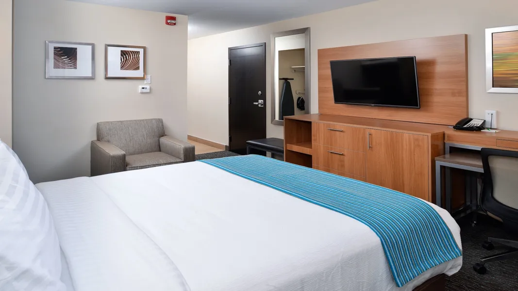Holiday Inn Hotel & Suites Edmonton Airport & Conference Ctr by IHG hotel detail image 2