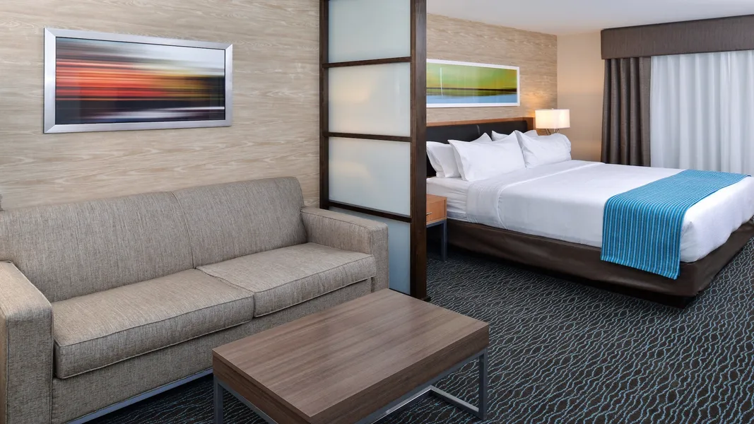 Holiday Inn Hotel & Suites Edmonton Airport & Conference Ctr by IHG hotel detail image 6