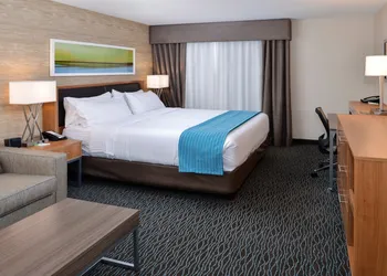 Holiday Inn Hotel & Suites Edmonton Airport & Conference Ctr by IHG hotel thumbnail 7