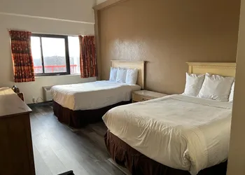 Hilltop Inn & Suites hotel thumbnail 2