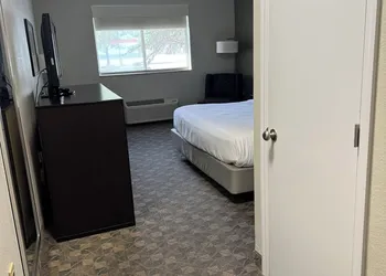 Comfort Inn Huntington near University area hotel thumbnail 7