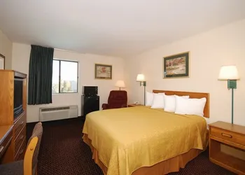 Quality Inn Pell City I-20 exit 158 hotel thumbnail 6