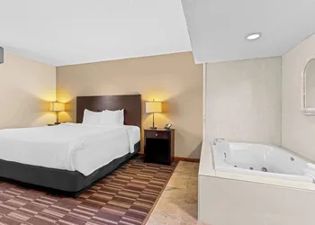 Best Western University Inn hotel thumbnail 8
