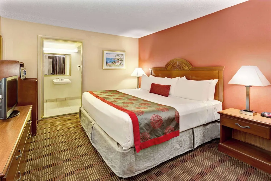 Ramada by Wyndham Baltimore West hotel detail image 6