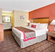 Ramada by Wyndham Baltimore West hotel detail image 7