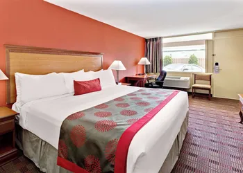 Ramada by Wyndham Baltimore West hotel thumbnail 8