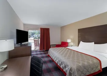 Ramada by Wyndham Maggie Valley hotel thumbnail 4