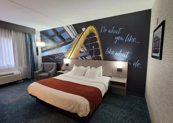 Clarion Pointe Franklin - Nashville Area hotel thumbnail 8