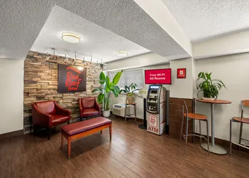 Red Roof Inn Dallas - DFW Airport North hotel thumbnail 2