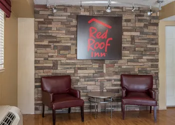Red Roof Inn Tampa - Brandon hotel thumbnail 2