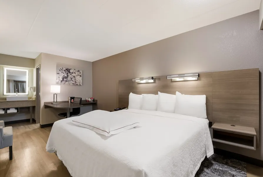 Red Roof Inn PLUS+ Chicago - Naperville hotel detail image 6