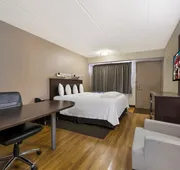 Red Roof Inn PLUS+ Nashville Airport hotel detail image 7