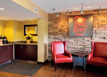 Red Roof Inn Edison hotel thumbnail 2