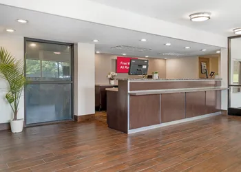 Red Roof Inn Detroit-Rochester Hills/Auburn Hills hotel thumbnail 7