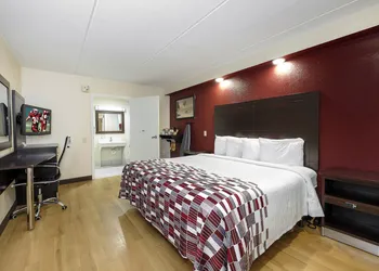 Red Roof Inn Tallahassee - University hotel thumbnail 6