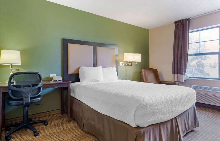 Extended Stay America Select Suites Chicago Hanover Park hotel detail image 6