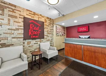 Red Roof Inn Columbus West - Hilliard hotel thumbnail 5