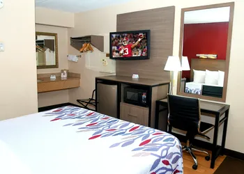 Red Roof Inn Richmond South hotel thumbnail 5