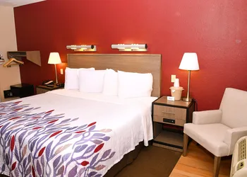 Red Roof Inn Richmond South hotel thumbnail 8