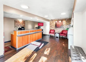 Red Roof Inn Indianapolis North - College Park hotel thumbnail 5