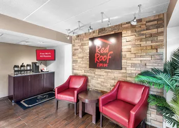 Red Roof Inn Indianapolis North - College Park hotel thumbnail 6