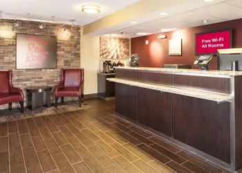 Red Roof Inn Detroit - Royal Oak/ Madison Heights hotel thumbnail 2