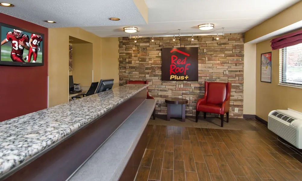 Red Roof Inn PLUS+ Baltimore-Washington DC/BWI Airport hotel detail image 2