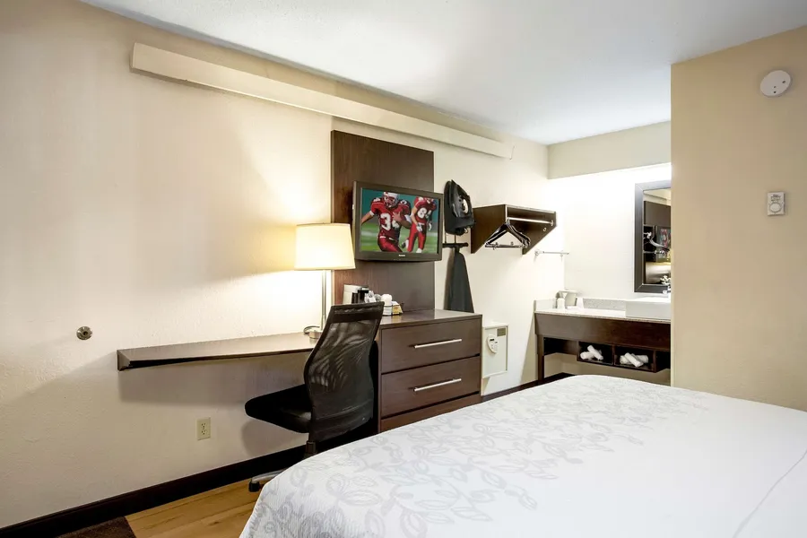 Red Roof Inn PLUS+ Baltimore-Washington DC/BWI Airport hotel detail image 6