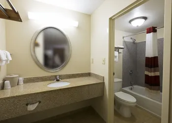 Red Roof Inn Virginia Beach - Norfolk Airport hotel thumbnail 6