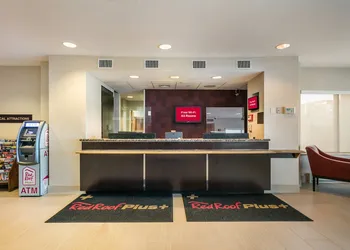 Red Roof Inn PLUS+ Boston - Logan hotel thumbnail 4