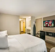 Red Roof Inn PLUS+ Boston - Logan hotel detail image 5