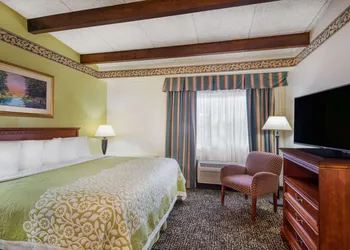 Days Inn by Wyndham Rutland/Killington Area hotel thumbnail 6