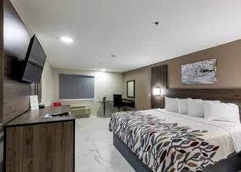 Red Roof Inn Pharr - McAllen hotel thumbnail 8