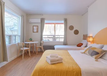 Auberge du Dimanche hotel thumbnail 6
