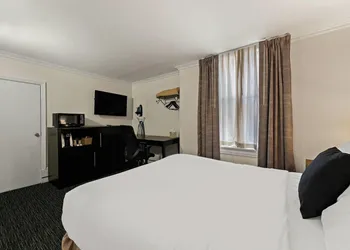 Quality Inn Philadelphia Center City hotel thumbnail 7