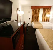 Travelodge by Wyndham Burbank-Glendale hotel detail image 7